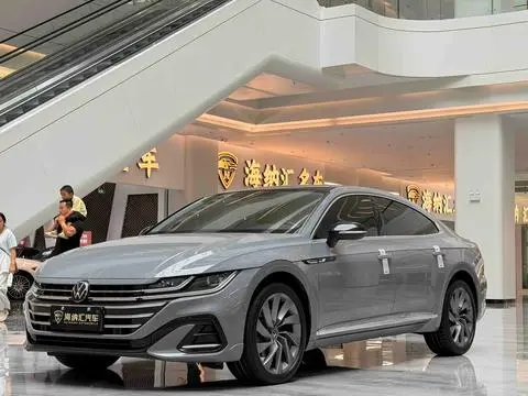 Volkswagen CC 2024 — фото 1