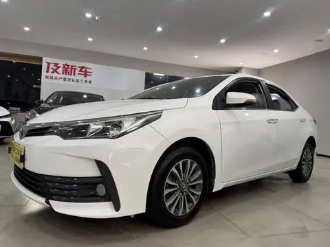 Toyota Corolla 2018 — фото 1
