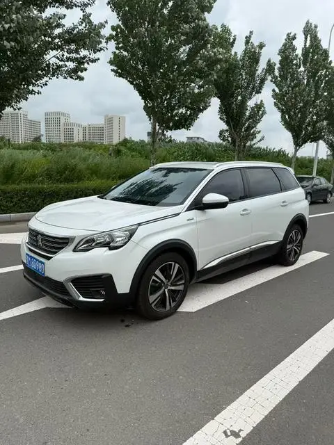 Peugeot 5008 2017