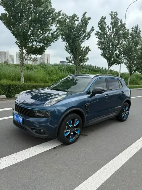 Lynk & Co 01 2017