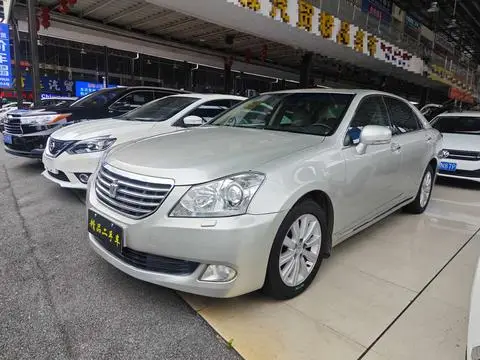 Toyota Crown 2010