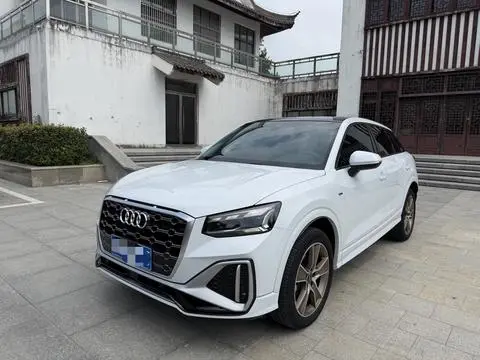 Audi Q2L 2022