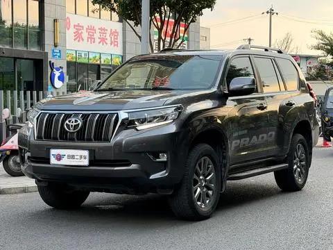 Toyota Prado 2017 — фото 1