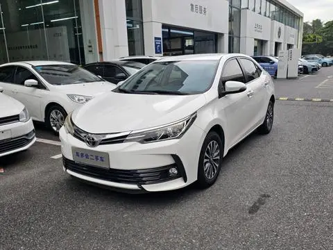 Toyota Corolla 2017 — фото 1