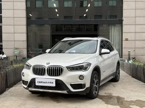 BMW X1 2018 — фото 1