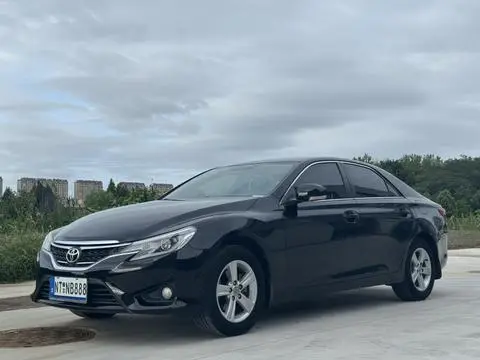 Toyota Reiz 2013