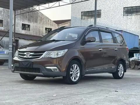 Baojun 730 2015