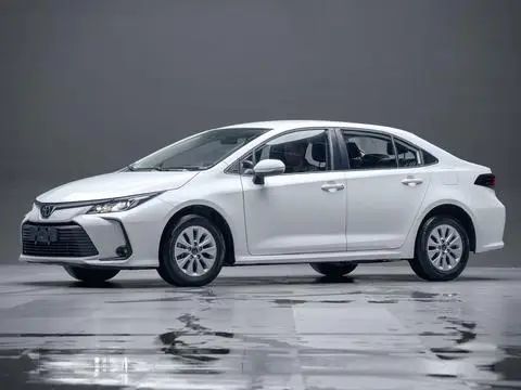 Toyota Corolla 2023 — фото 1