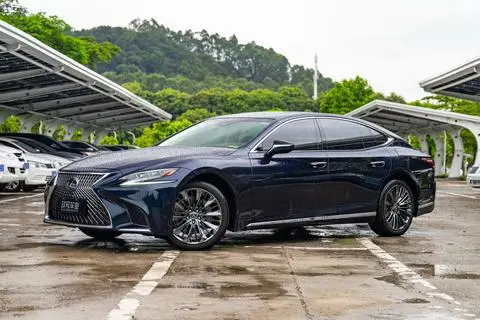 Lexus LS 2020