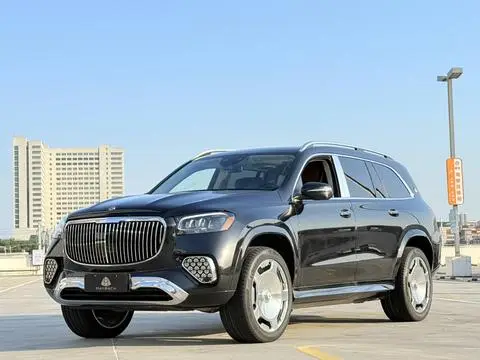 Mercedes-Benz GLS 2024 — фото 1