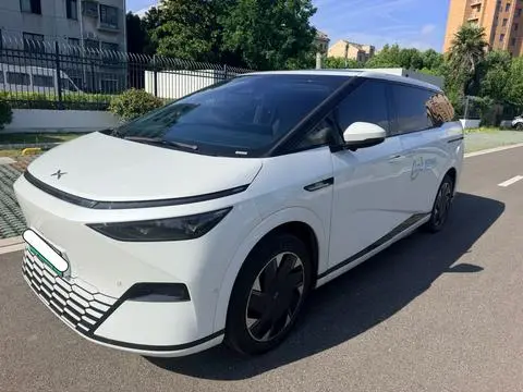 XPeng 小鹏X9 2024