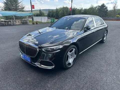 Mercedes-Benz 迈巴赫S-Class 2025
