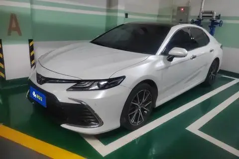 Toyota Camry 2021