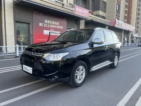 Mitsubishi 欧蓝德 2013