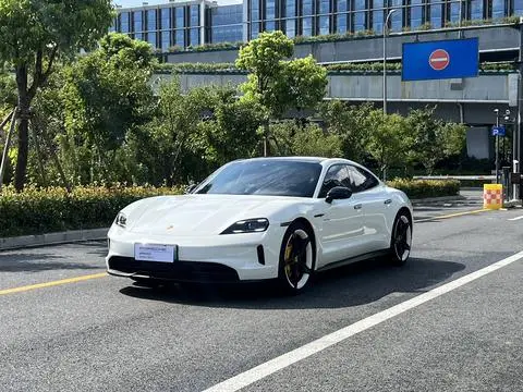 Porsche Taycan 2024