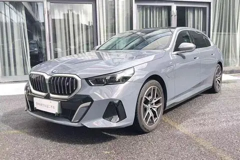 BMW i5 2024