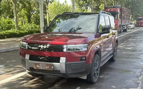 BYD Leopard 钛7 PHEV 2025