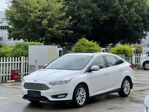 Ford Focus 2017 — фото 1