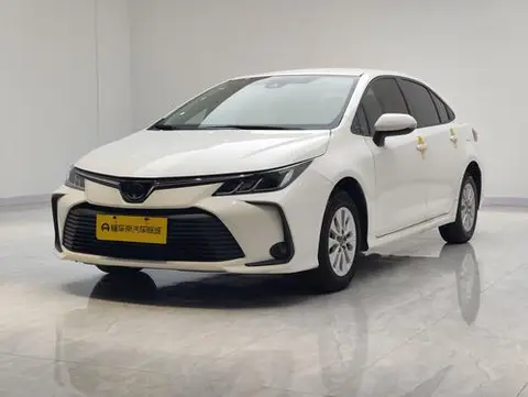 Toyota Corolla 2019 — фото 1