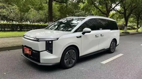 Maxus 大家7超混 2024