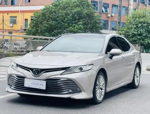 Toyota Camry 2019