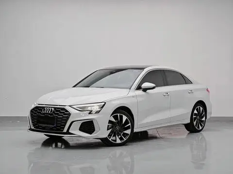Audi A3 2023 — фото 1