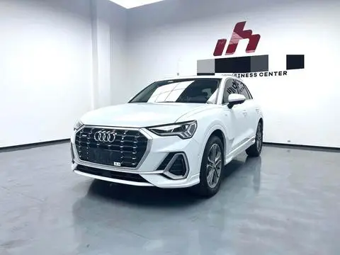 Audi Q3 2020 — фото 1