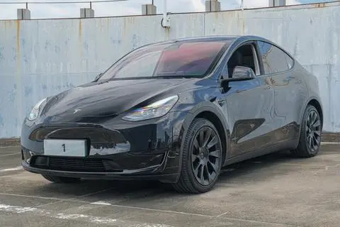 Tesla Model Y 2022 — фото 1