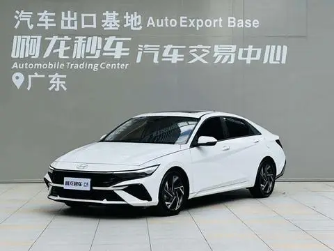 Hyundai Elantra 2023