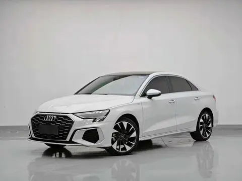 Audi A3 2023 — фото 1