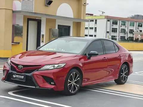 Toyota Camry 2019