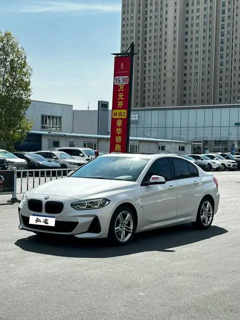 BMW 1 Series 2019 — фото 1