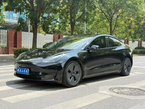 Tesla Model 3 2022 — фото 1