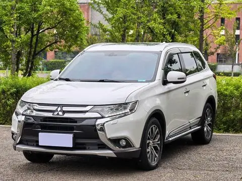 Mitsubishi 欧蓝德 2016