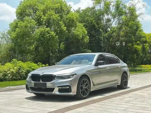 BMW 5 Series 2018 — фото 1