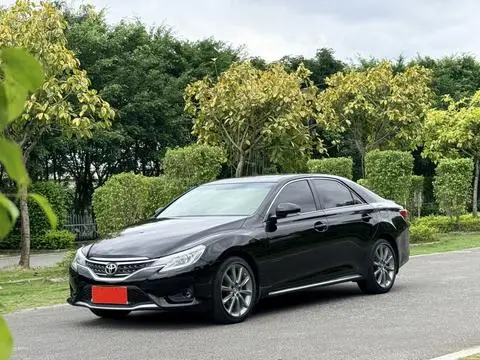 Toyota Reiz 2013