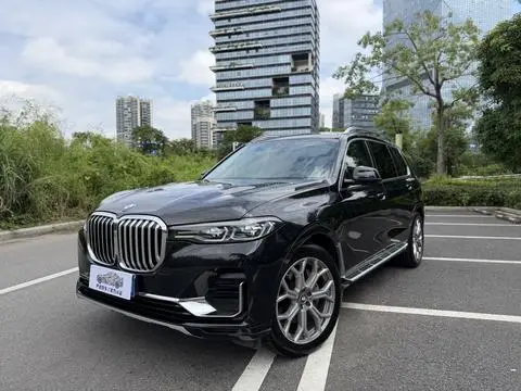 BMW X7 2021
