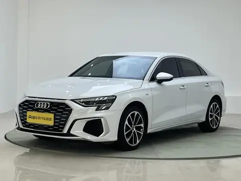 Audi A3 2021 — фото 1