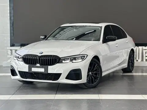 BMW 3 Series 2022 — фото 1