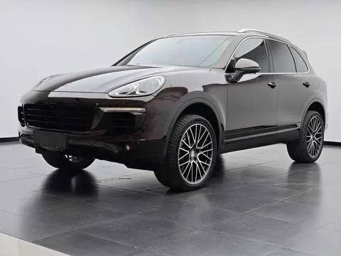 Porsche Cayenne 2016 — фото 1