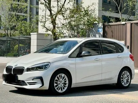 BMW 2 Series 旅行车 2018