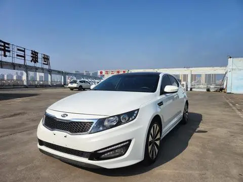 Kia K5 2011