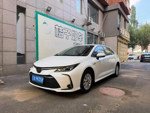 Toyota Corolla 2021 — фото 1