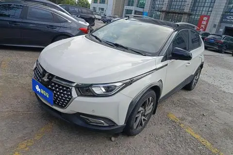 Luxgen U5 SUV 2017