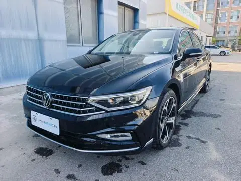 Volkswagen Magotan 2025