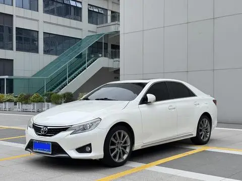 Toyota Reiz 2013