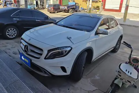 Mercedes-Benz GLA 2015