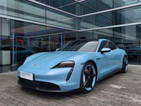 Porsche Taycan 2022 — фото 1