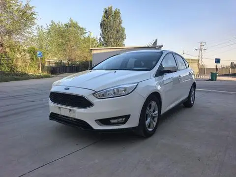 Ford Focus 2015 — фото 1