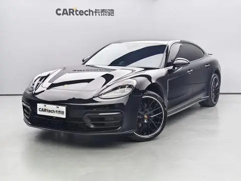 Porsche Panamera 2023